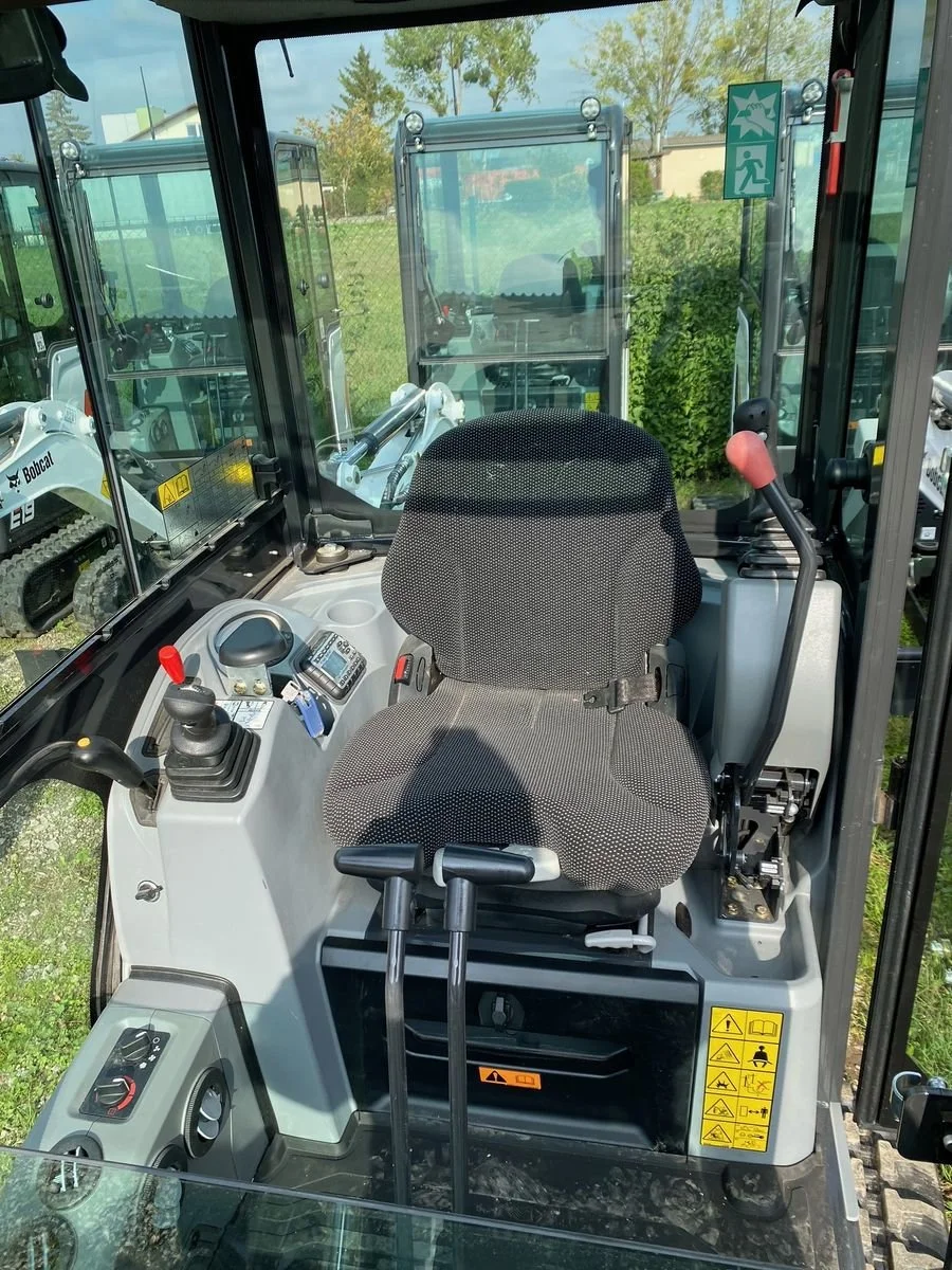 Bobcat E19 – 3 godets – Image 12