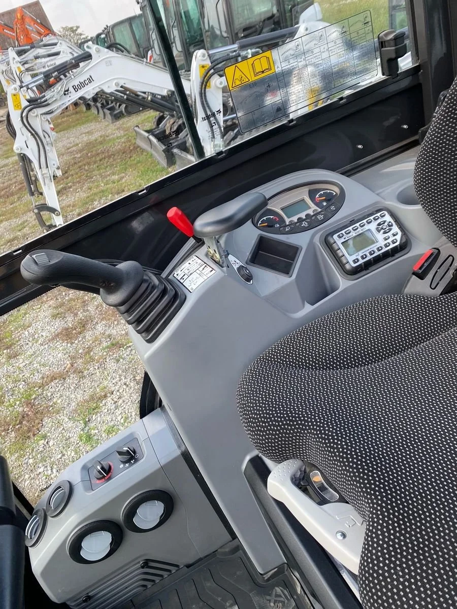 Bobcat E19 – 3 godets – Image 8
