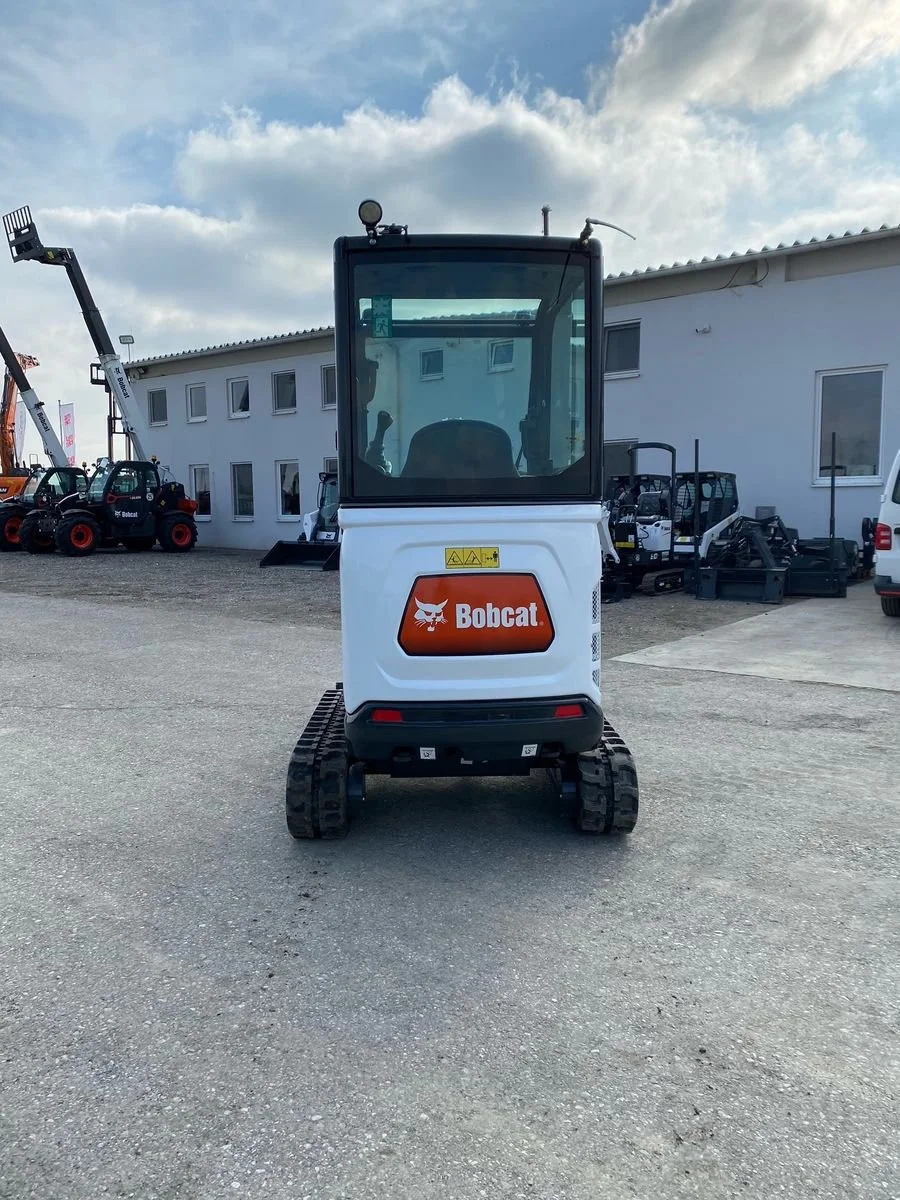 Bobcat E19 – 3 godets – Image 3