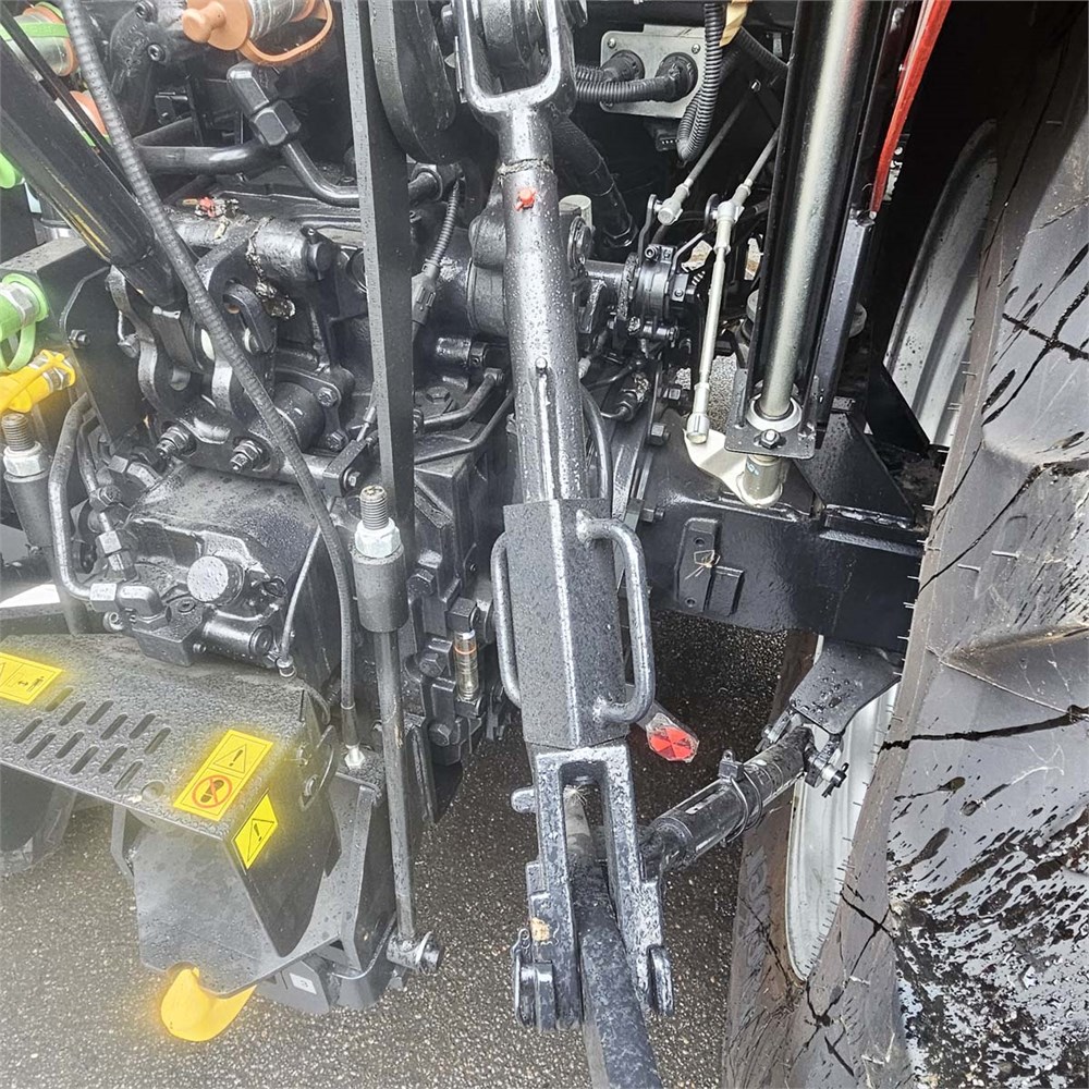 Case IH Farmall 100 A, année 2023 – Image 18