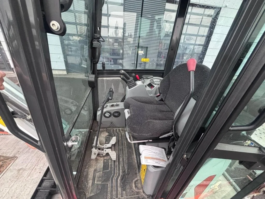 Bobcat E20Z avec seulement 113 heures de fonctionnement – Image 2