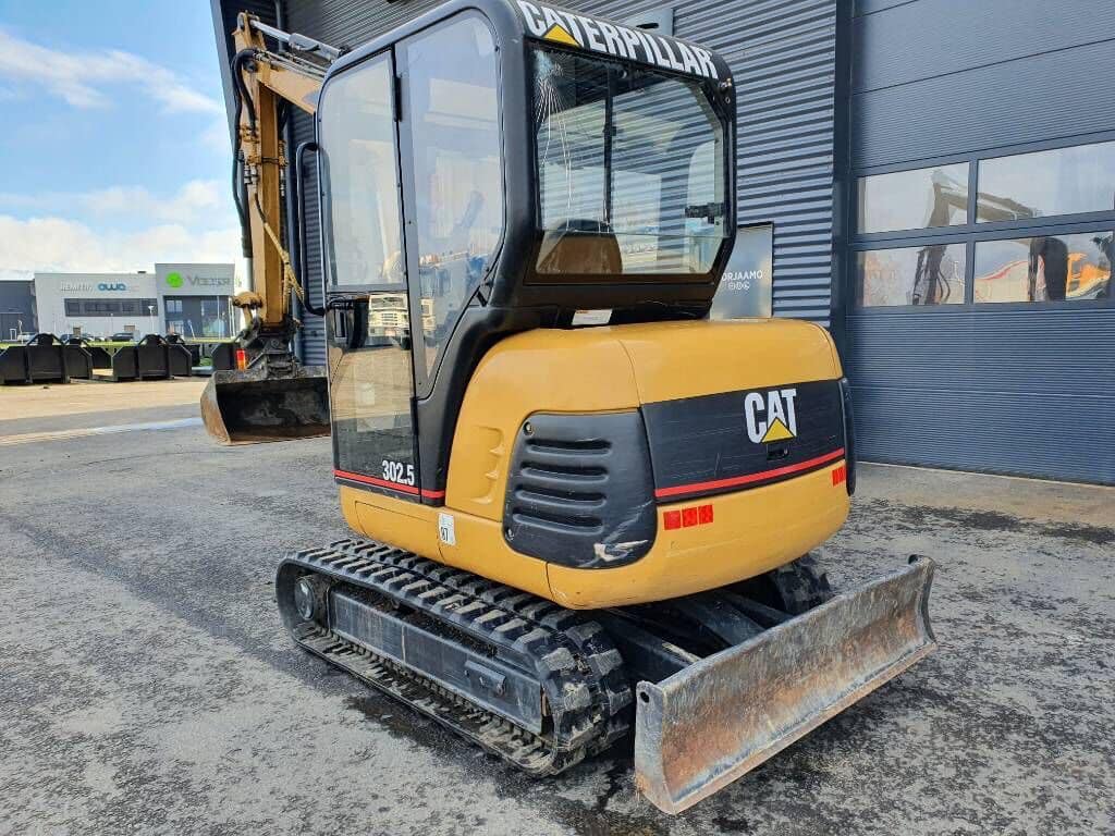 Mini-pelle Caterpillar 302.5 – Fiabilité et performances – Image 6