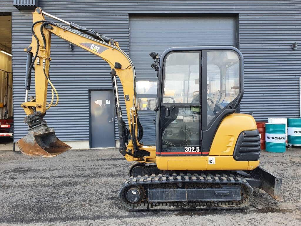 Mini-pelle Caterpillar 302.5 – Fiabilité et performances – Image 9