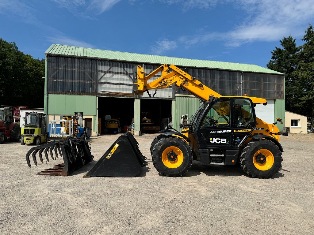 Chariot télescopique JCB 542-70 Accessoires: Fourches/ Godet/ Fouches à fumier – Image 3