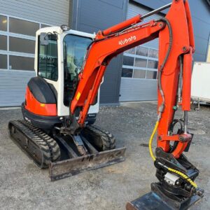 Kubota U25-3EU+3 Godets-Mini-pelle 2,5 t avec remorque