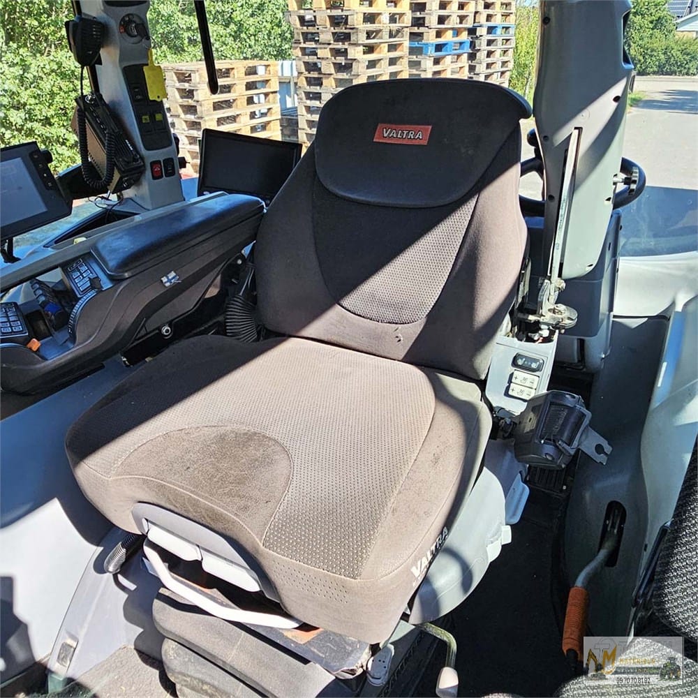 Valtra S394 – Image 31