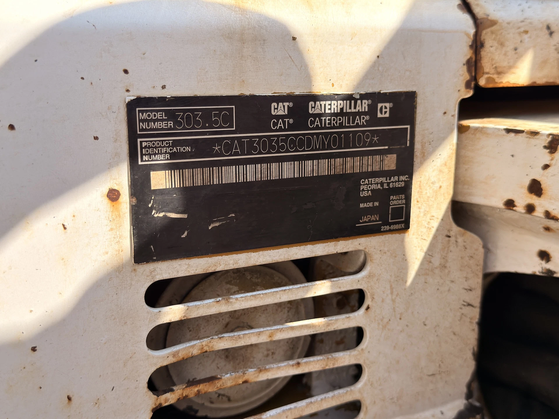 Caterpillar 303.5C CR avec 3 Godets – Image 2