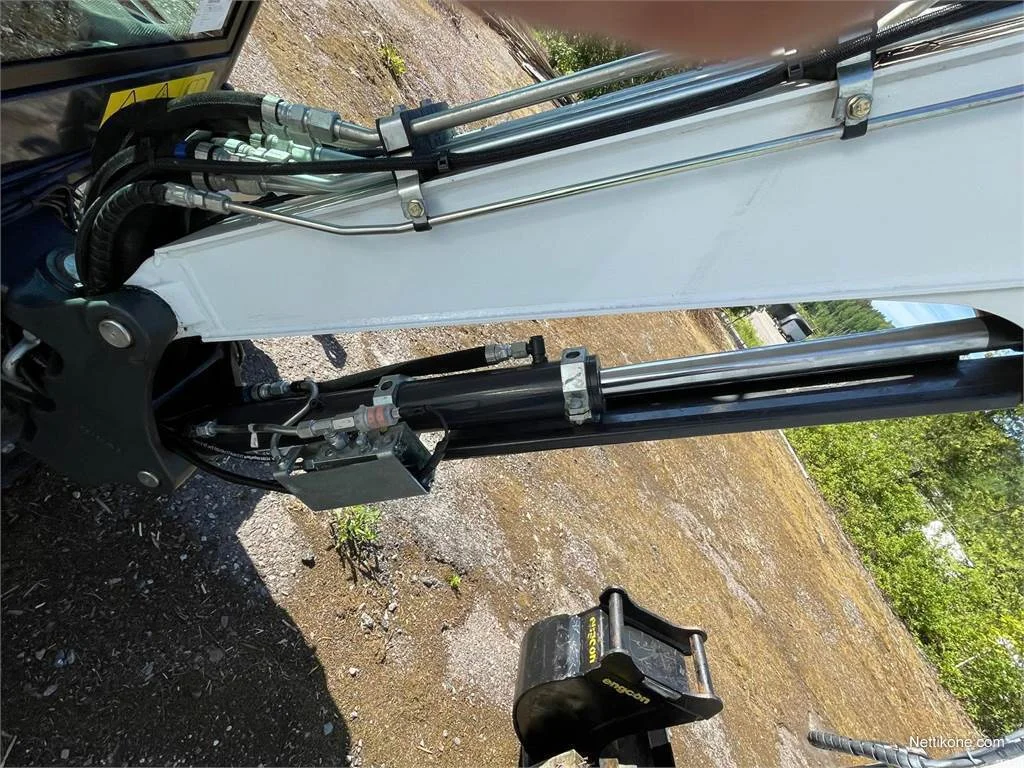 Mini Pelle Bobcat E27Z + Engcon + 4 godets – Image 11