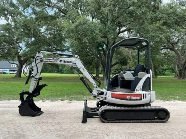 Mini Pelle Bobcat 425G 2,7T + 4 godets – Image 12