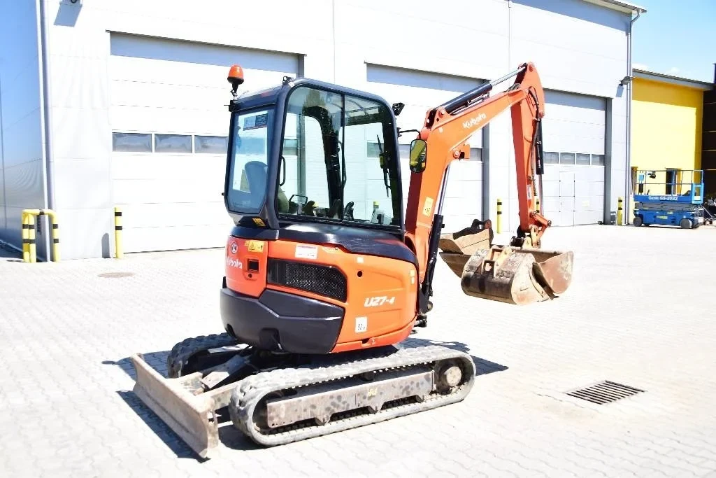 Mini Pelle Kubota U27-4 2,6 T+ 3 godets + Attache rapide – Image 13