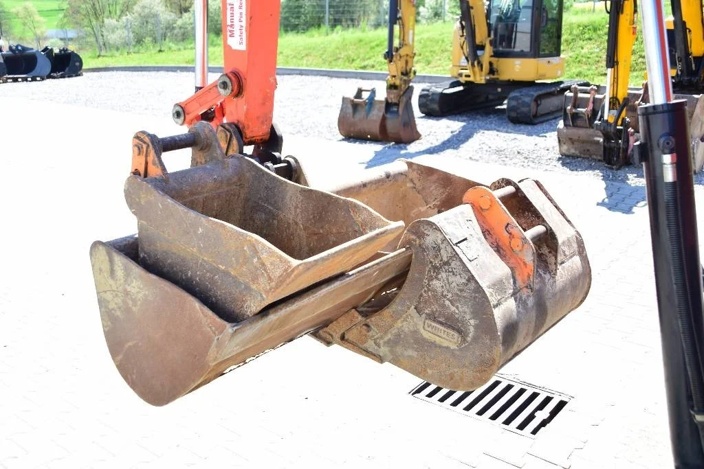 Mini Pelle Kubota U27-4 2,6 T+ 3 godets + Attache rapide – Image 18