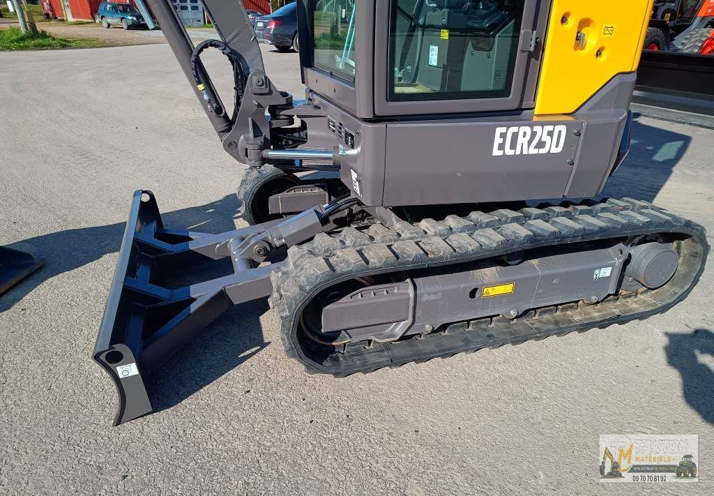 Mini Pelle Volvo ECR25D + ENGCON + 3 GODETS – Image 8