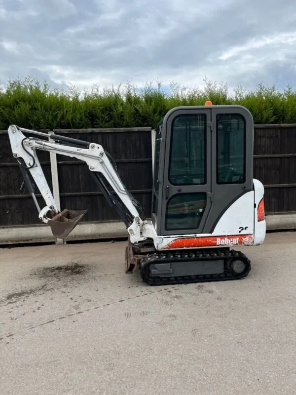 Mini Pelle Bobcat 320 1,6T + 3 godets – Image 9