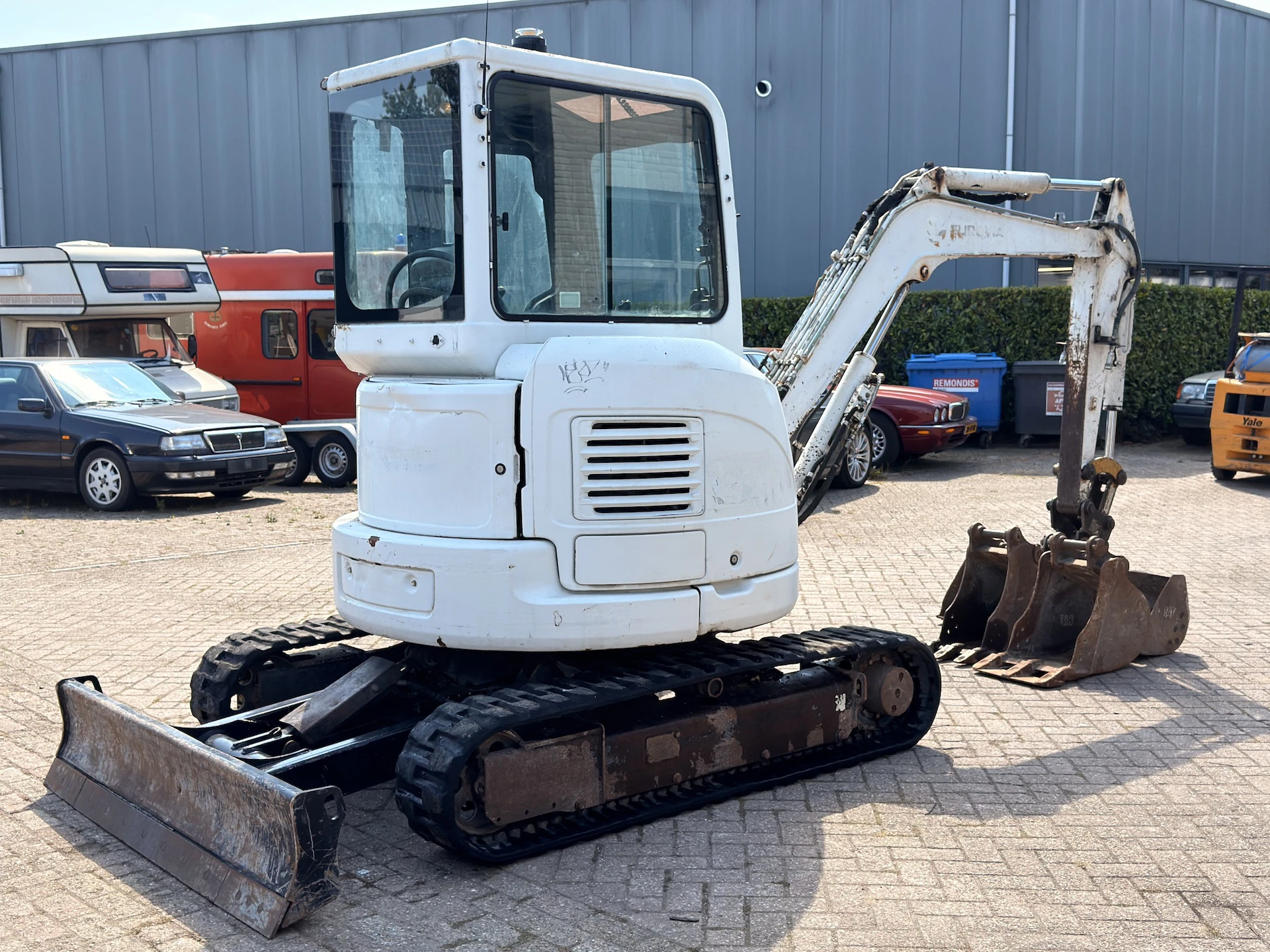 Caterpillar 303.5C CR avec 3 Godets – Image 13