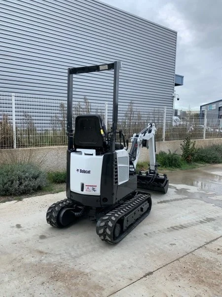 Mini Pelle Bobcat 320 1,6T + 3 godets – Image 3