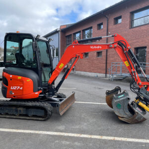 Kubota U27-4 avec Rotovaltor + 3 godets