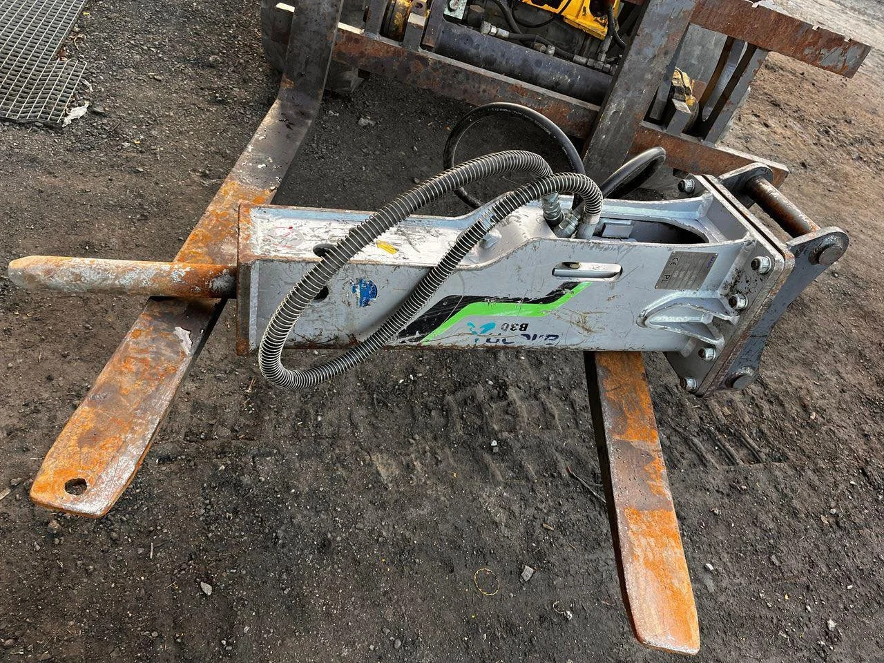 Kubota U25 avec 3 Godets et Remorque et BRH – Image 18