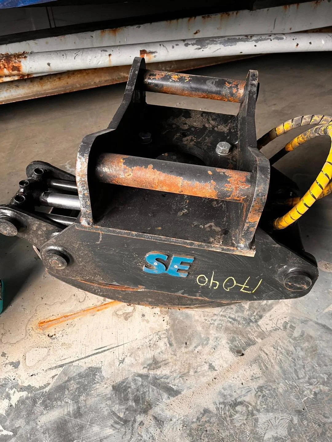 Kubota U25 avec 3 Godets et Remorque et BRH – Image 22