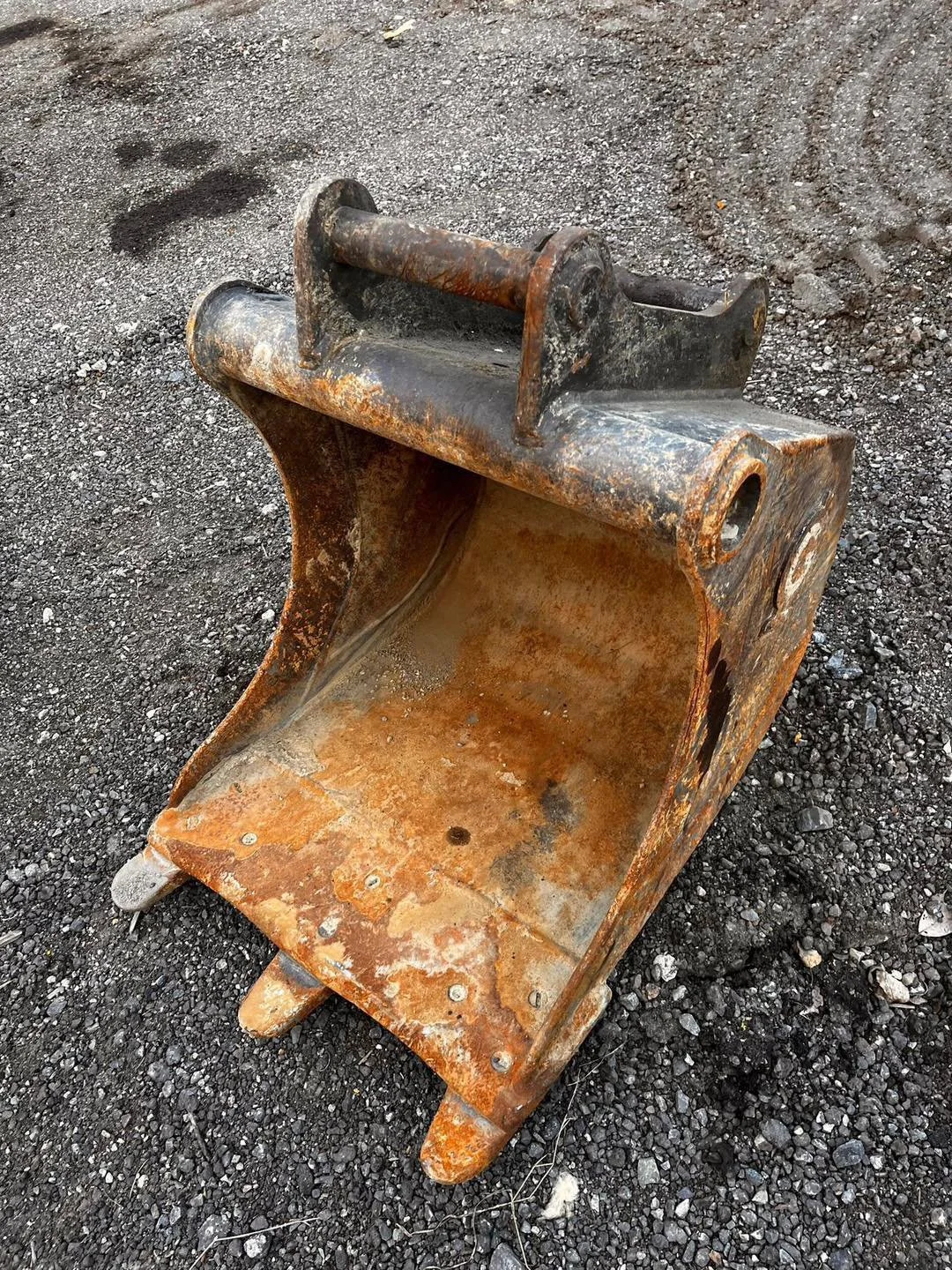 Kubota U25 avec 3 Godets et Remorque et BRH – Image 24