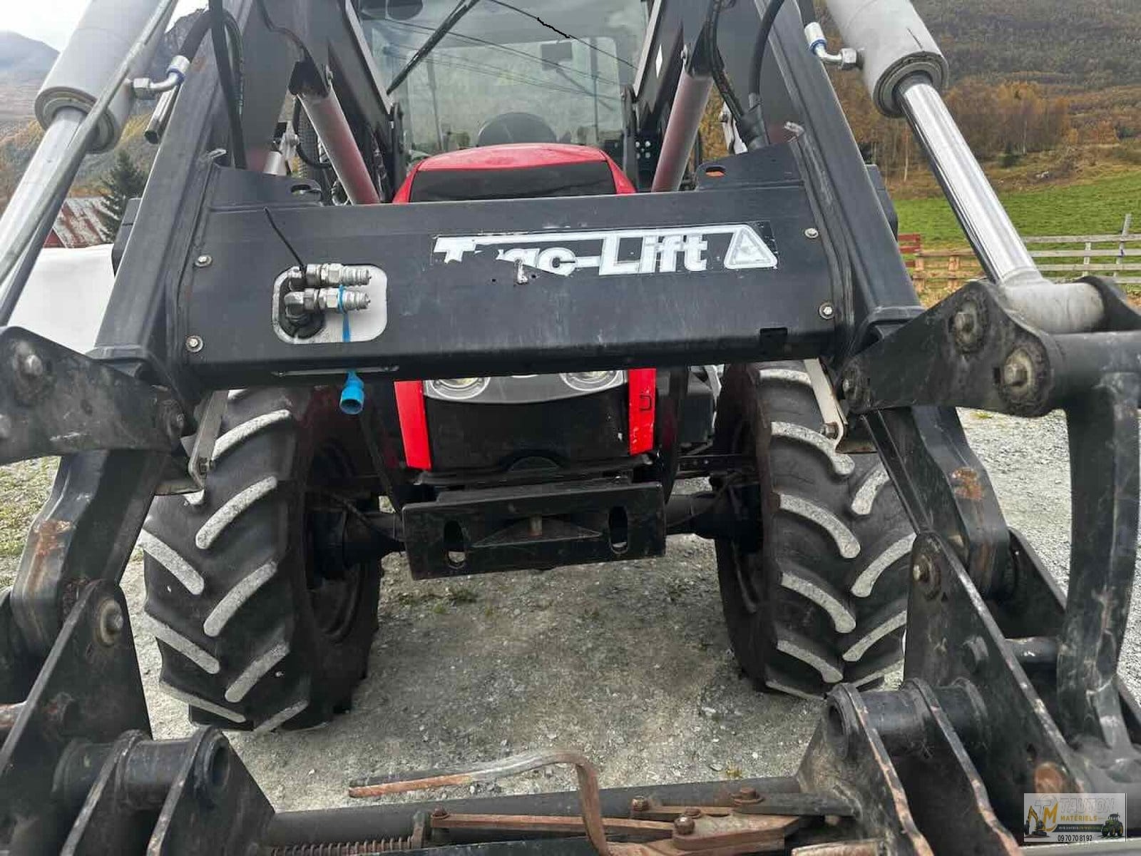 Tracteur agricole ZETOR Proxima Power 90 et chargeur frontal – Image 7