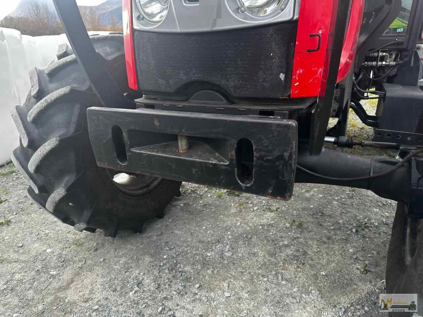 Tracteur agricole ZETOR Proxima Power 90 et chargeur frontal – Image 9