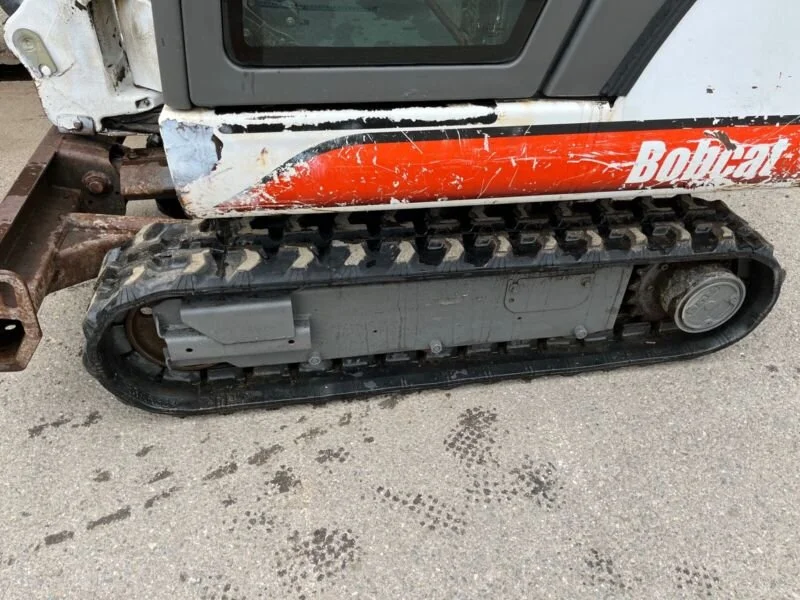 Mini Pelle Bobcat 320 1,6T + 3 godets – Image 4