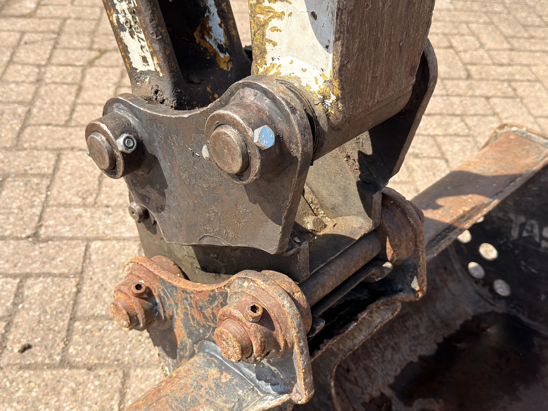 Caterpillar 303.5C CR avec 3 Godets – Image 11