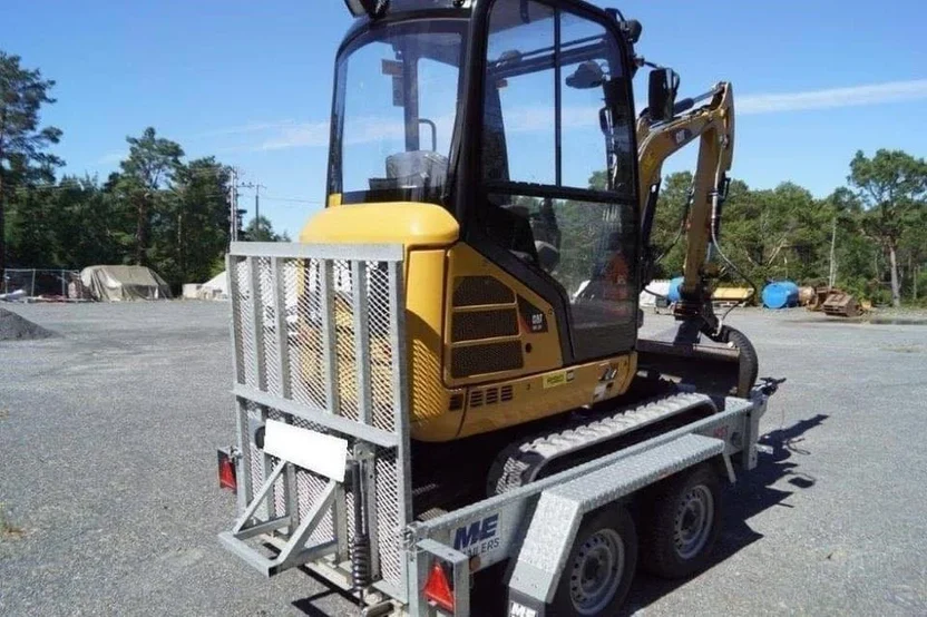 Mini Pelle Caterpillar 301.7D 1,85T + 3 godets + Remorque – Image 6
