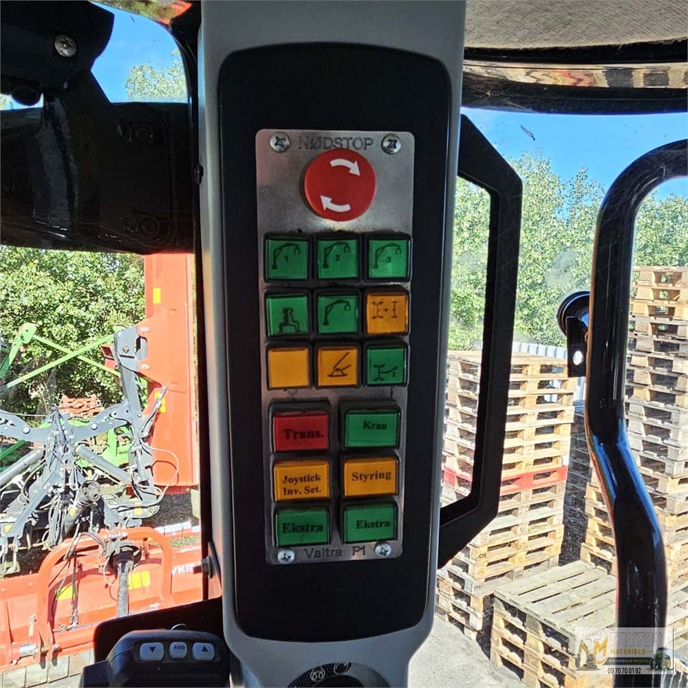 Valtra S394 – Image 25