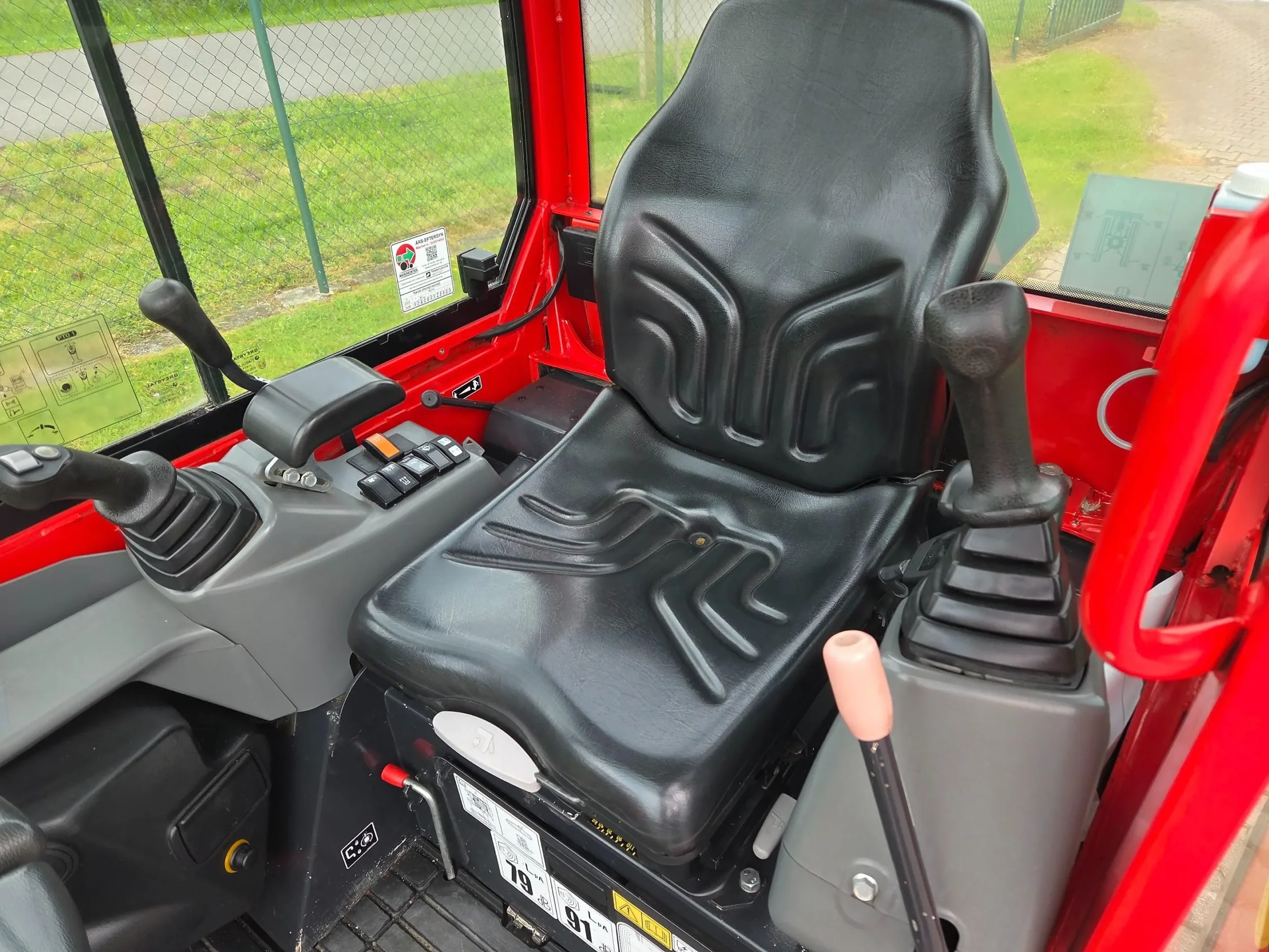 Mini Pelle Yanmar SV18 – Image 8