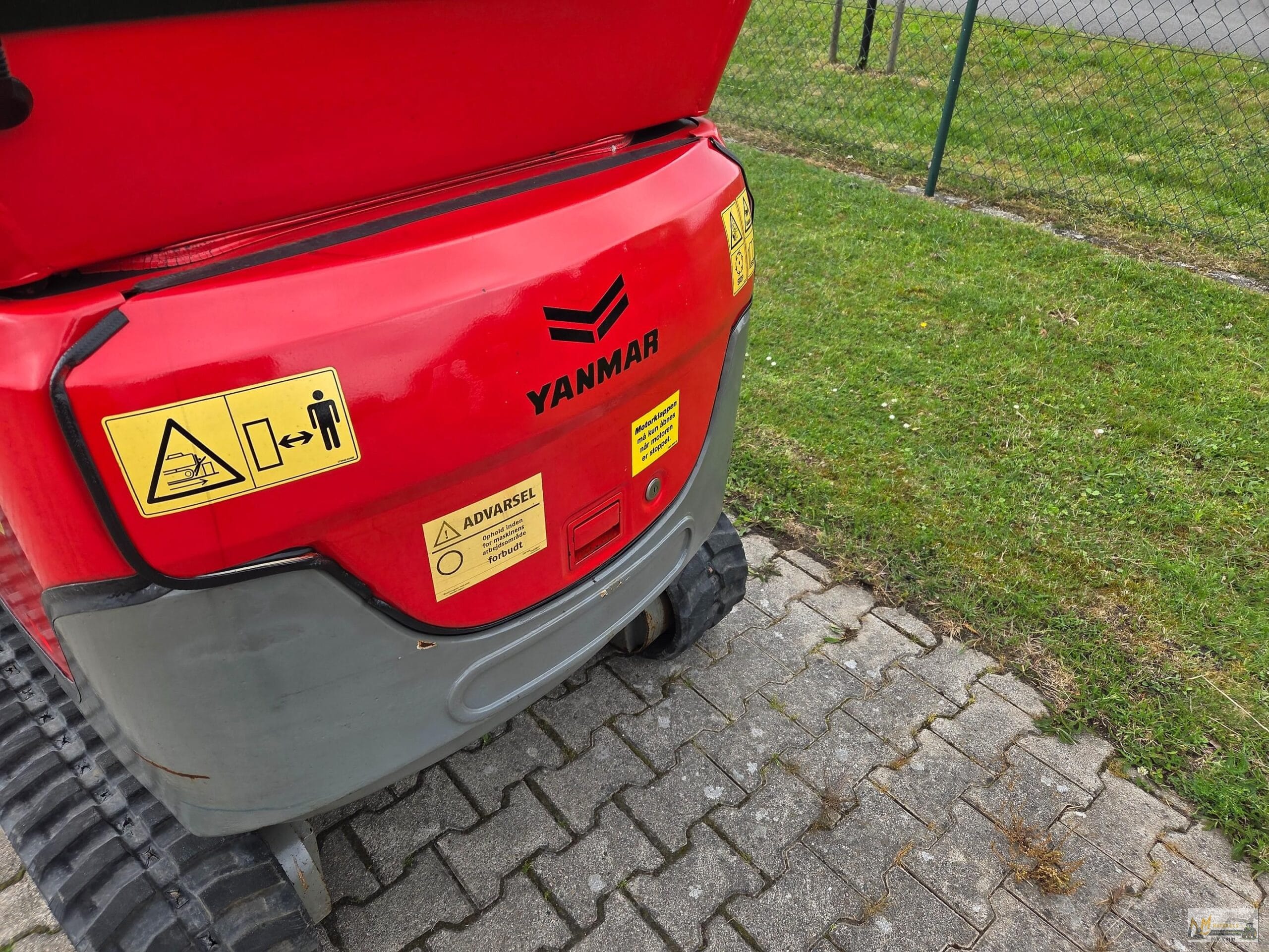 Mini Pelle Yanmar SV18 – Image 11