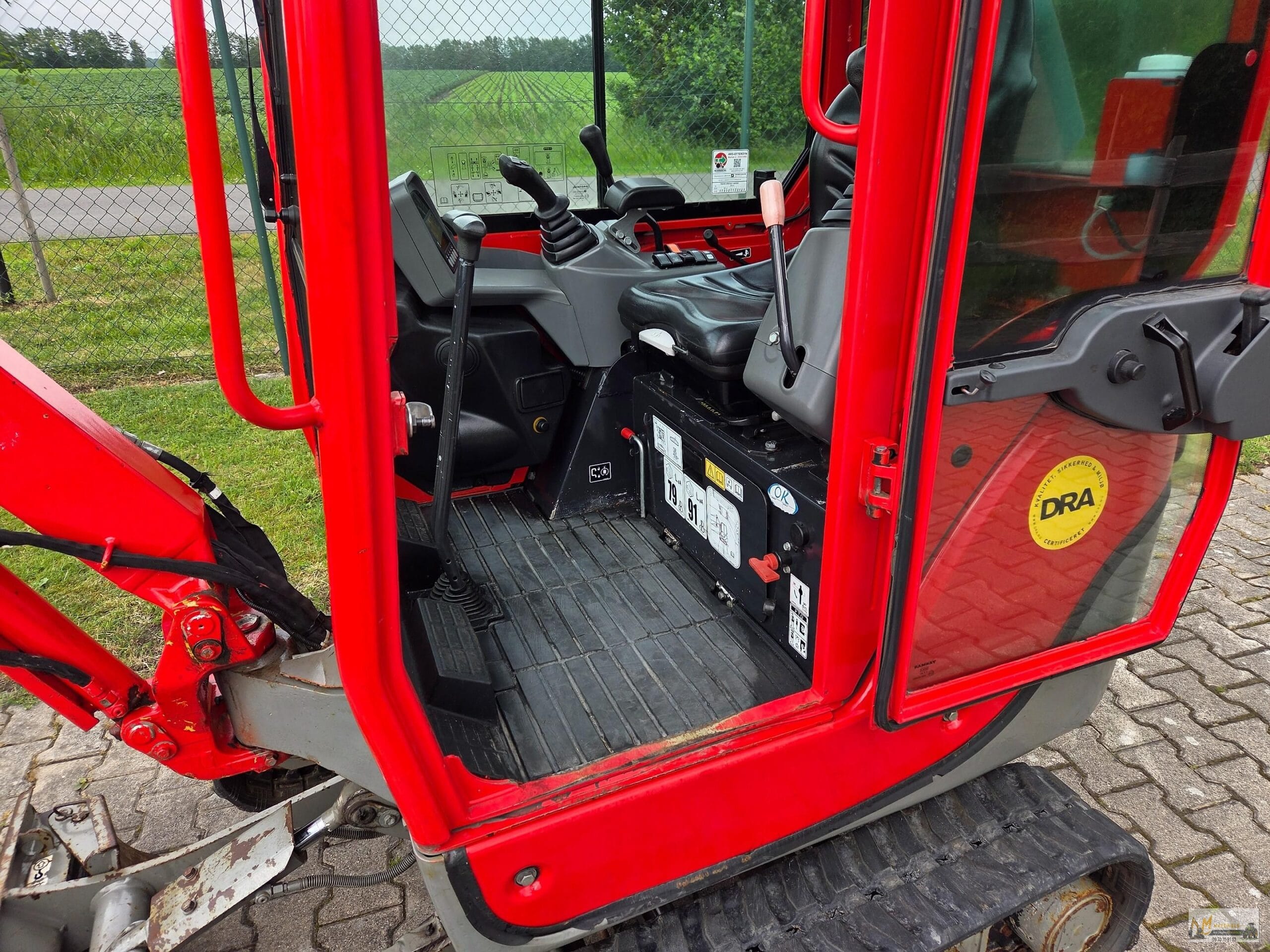 Mini Pelle Yanmar SV18 – Image 14