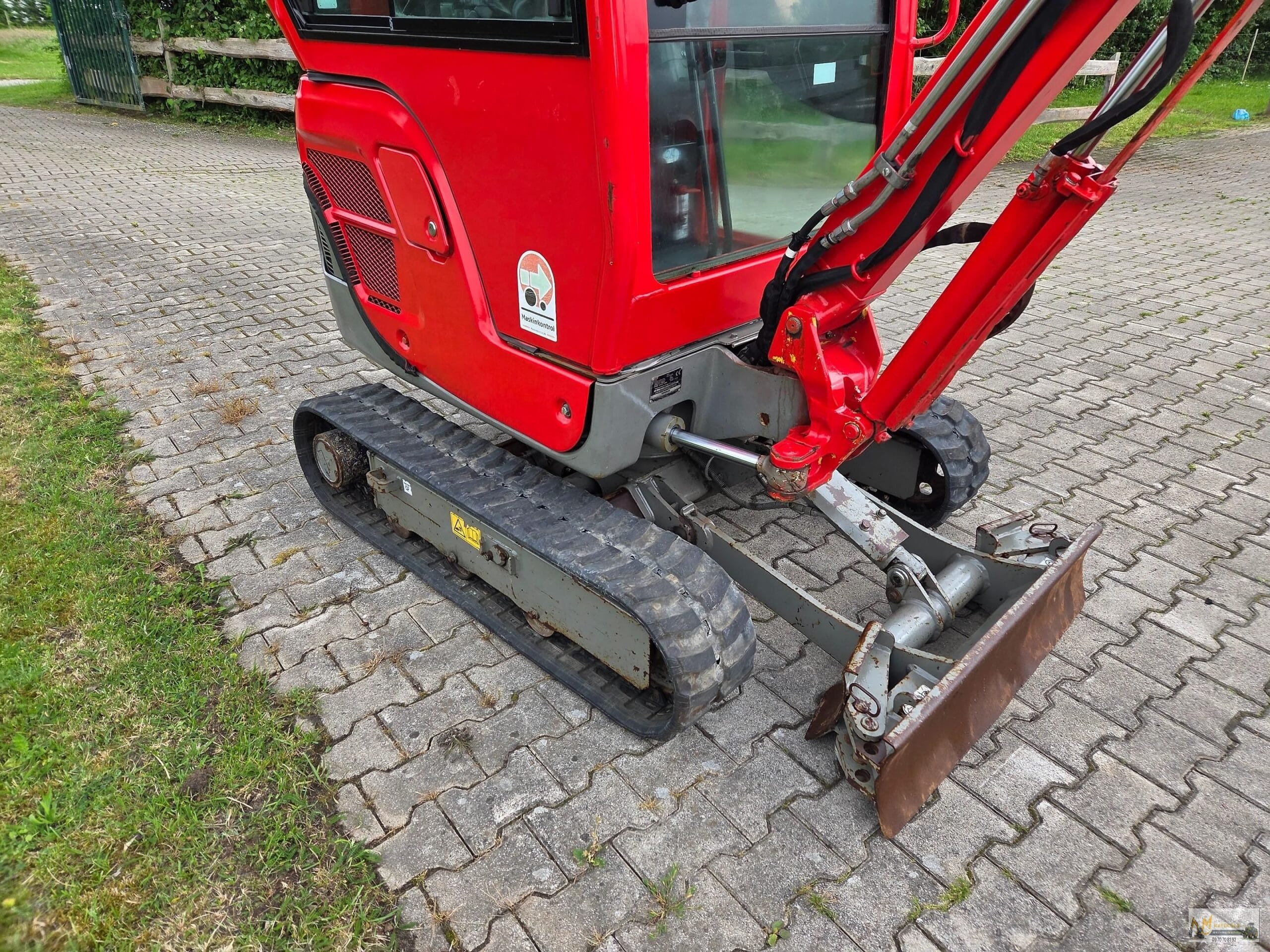 Mini Pelle Yanmar SV18 – Image 17