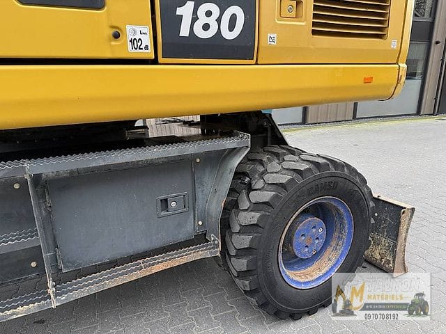 Pelle Komatsu PW180-10 avec des Godets – Image 5