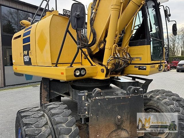 Pelle Komatsu PW180-10 avec des Godets – Image 27