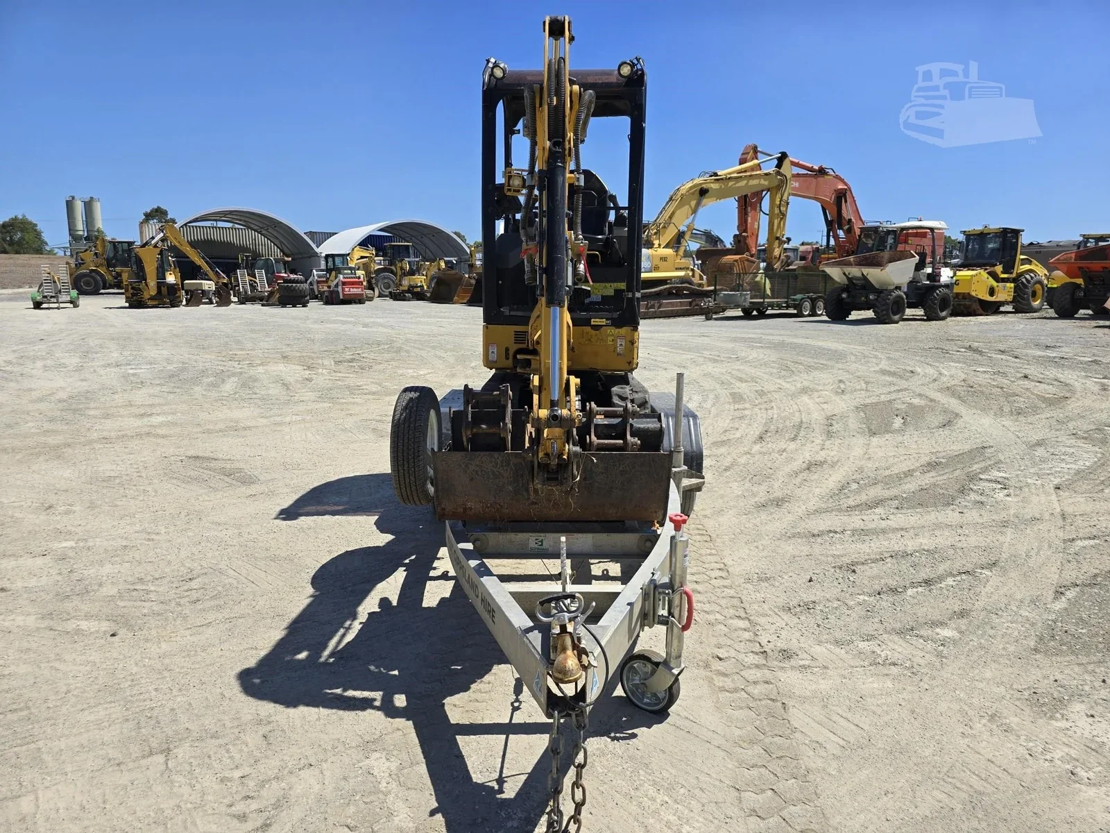 Mini Pelle Caterpillar 301.7CR 1,8 T + 3 godets + Remorque – Image 8