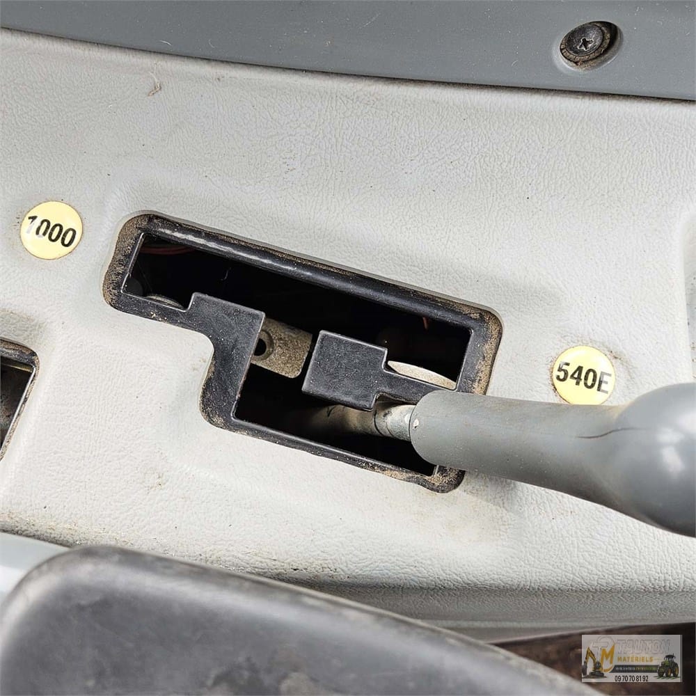 Valtra 202, année 2011 – Image 38