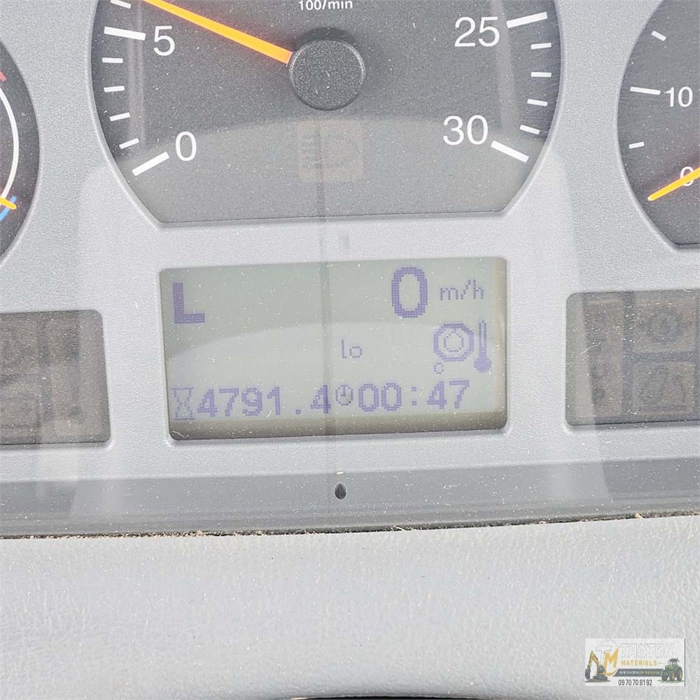 Valtra 202, année 2011 – Image 44