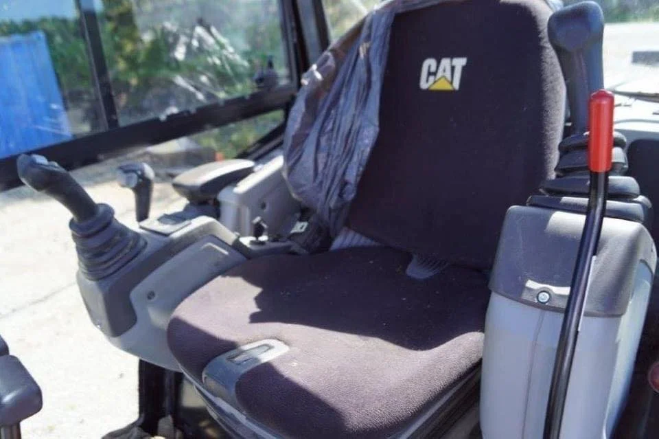 Mini Pelle Caterpillar 301.7D 1,85T + 3 godets + Remorque – Image 9