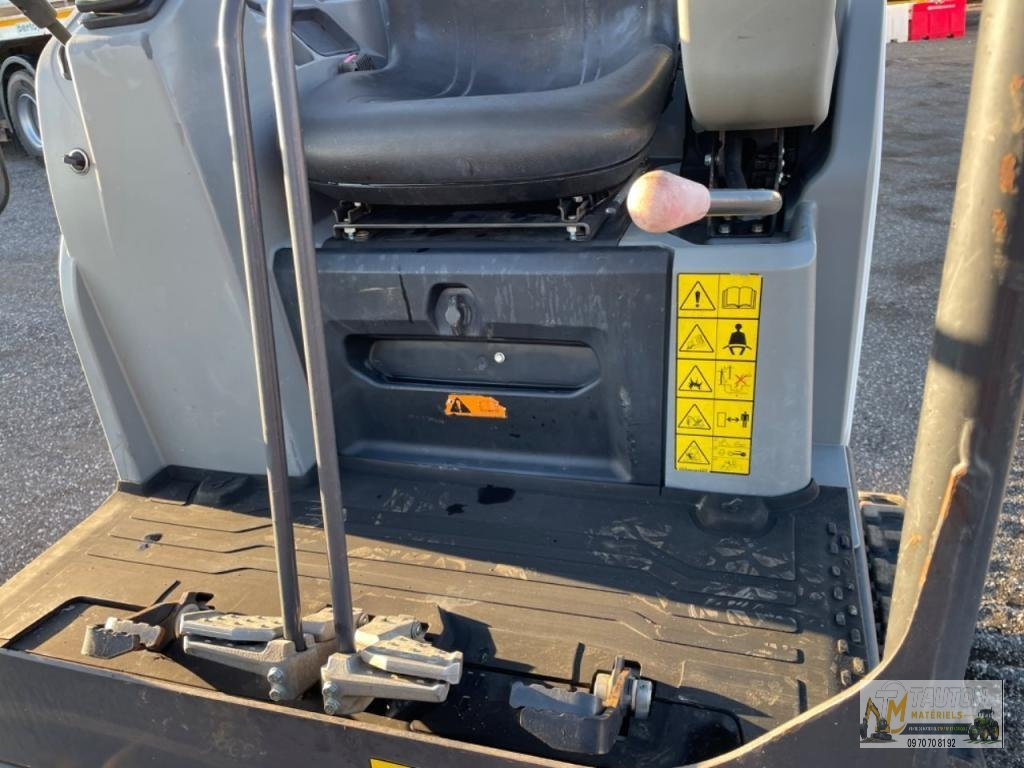 BOBCAT E20 – Image 7