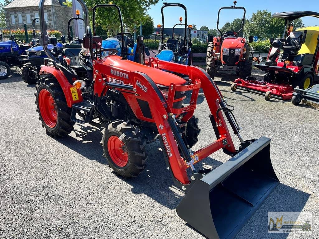 Micro tracteur Kubota EK1 261 + chargeur frontale et godet – Image 2