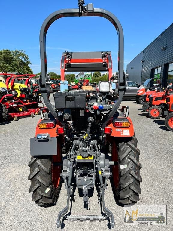 Micro tracteur Kubota EK1 261 + chargeur frontale et godet – Image 5