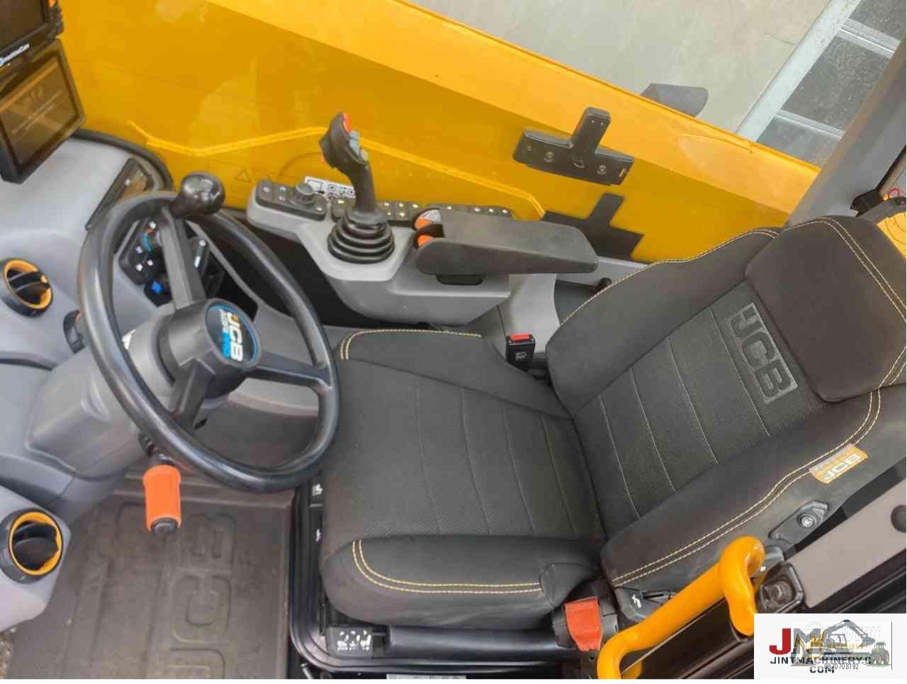 Chariot télescopique JCB 542-70 Accessoires: Fourches/ Godet/ Fouches à fumier – Image 9