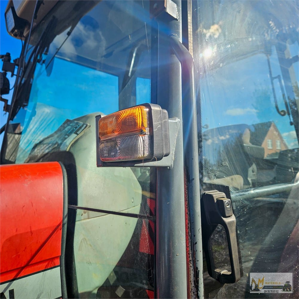 Massey Ferguson 4270 - Chargeur frontal Veto FX5960 – Image 9