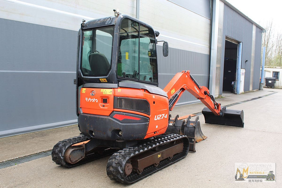 Mini pelle Kubota U27-4 avec 3 godets – Image 6