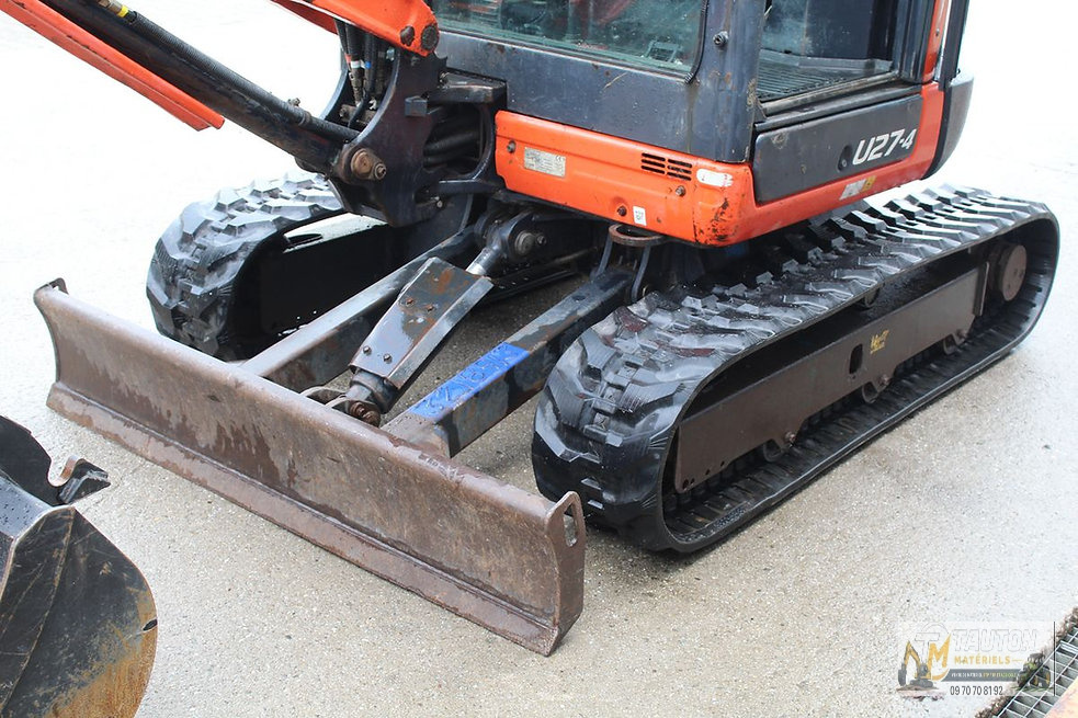 Mini pelle Kubota U27-4 avec 3 godets – Image 15