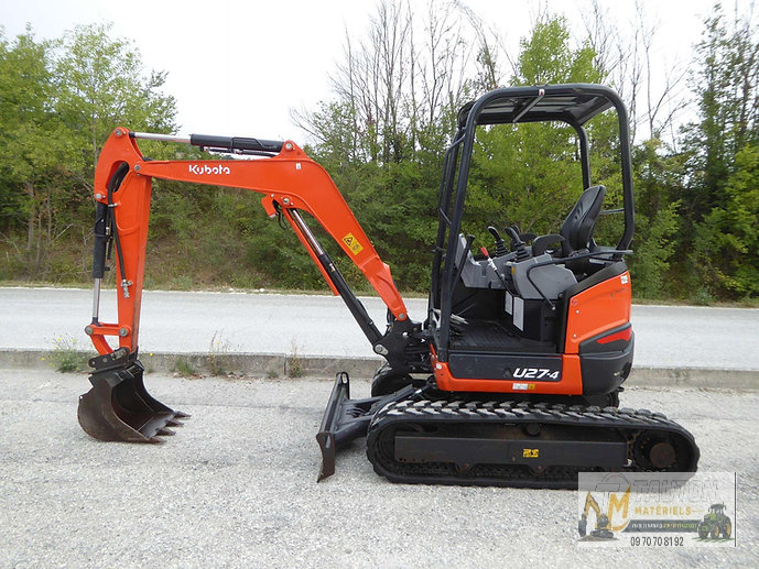Kubota U27-4 avec 4 Godets