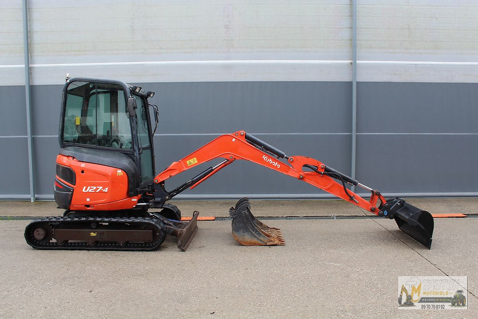 Mini pelle Kubota U27-4 avec 3 godets