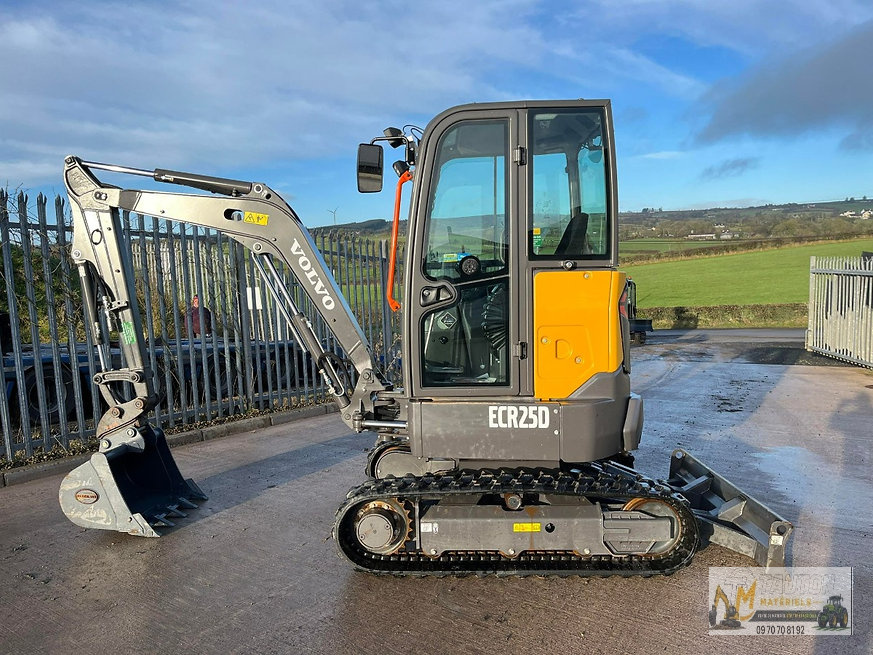 Volvo ECR25D Avec 3 Godets – Image 6
