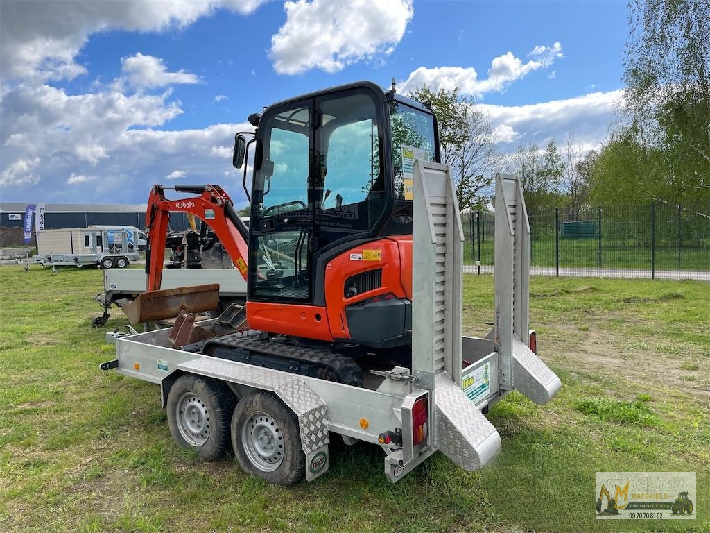 Kubota KX018-4 avec Remorque et 3 Godets